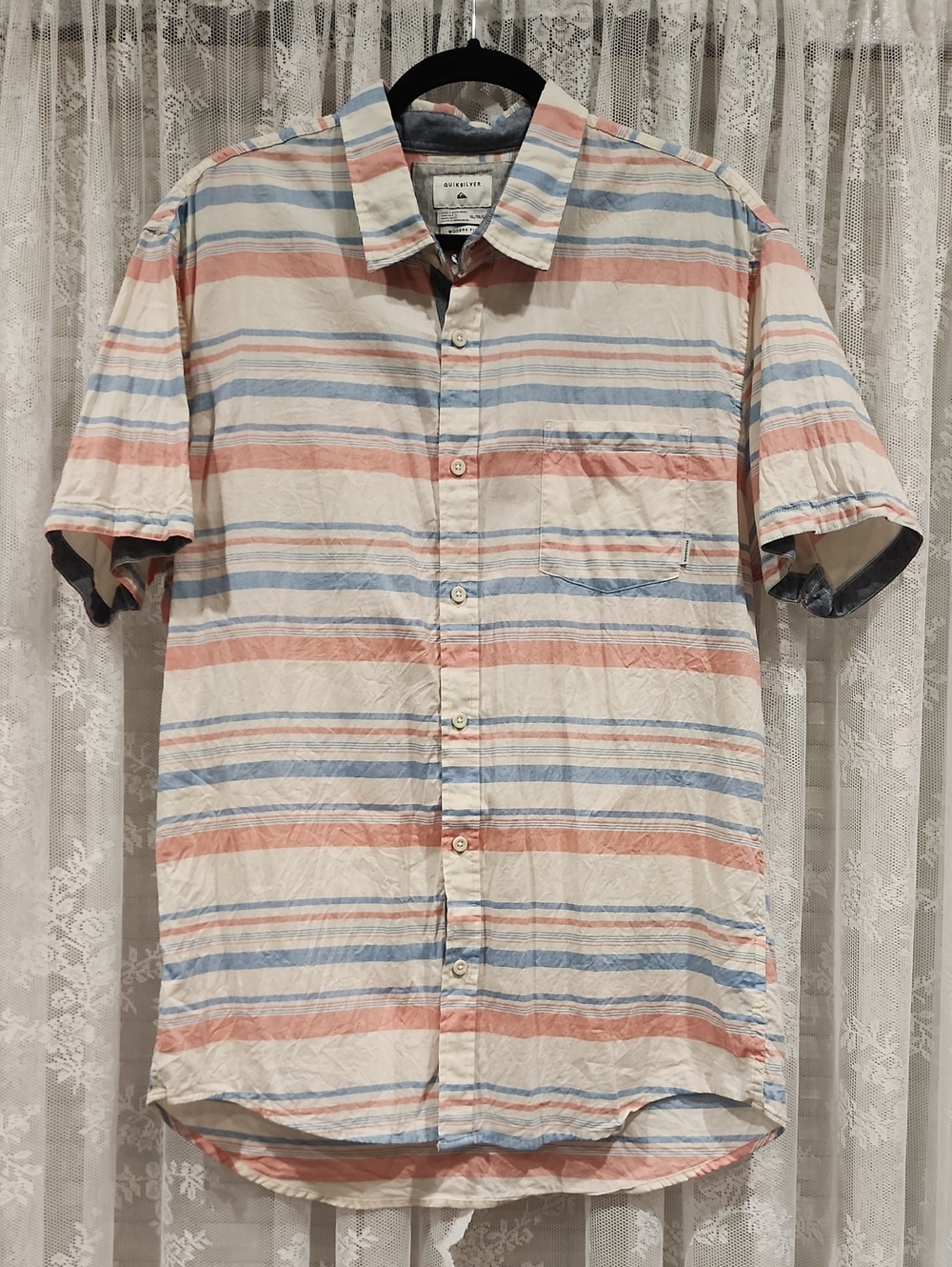 QUIKSILVER "MODERN FIT" BUTTON DOWN SHIRT